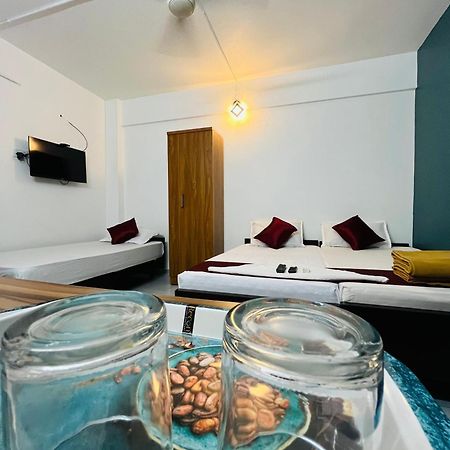 Priya Lodge Kozhikode Extérieur photo