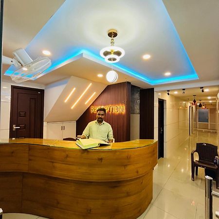 Priya Lodge Kozhikode Extérieur photo