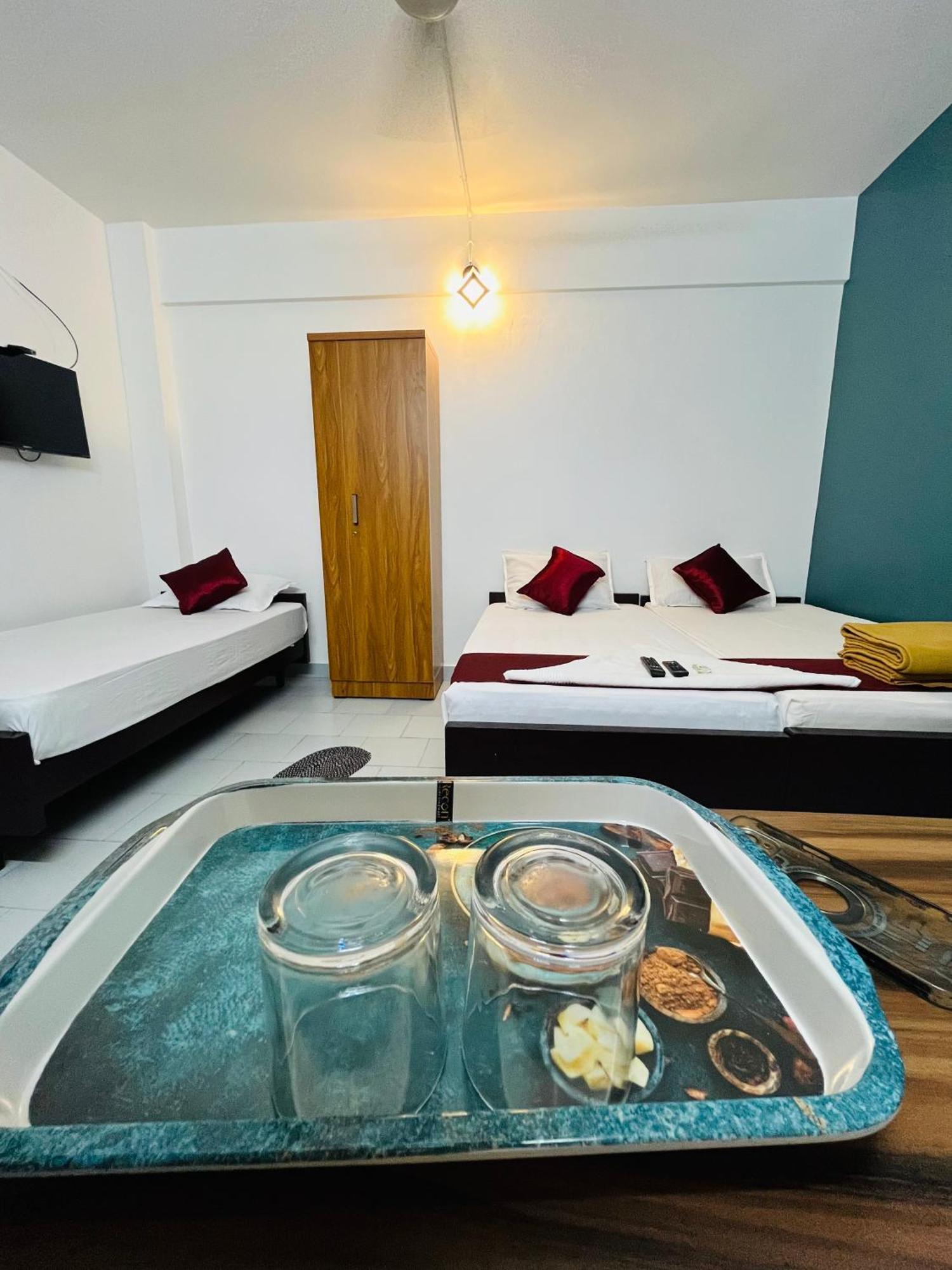 Priya Lodge Kozhikode Extérieur photo