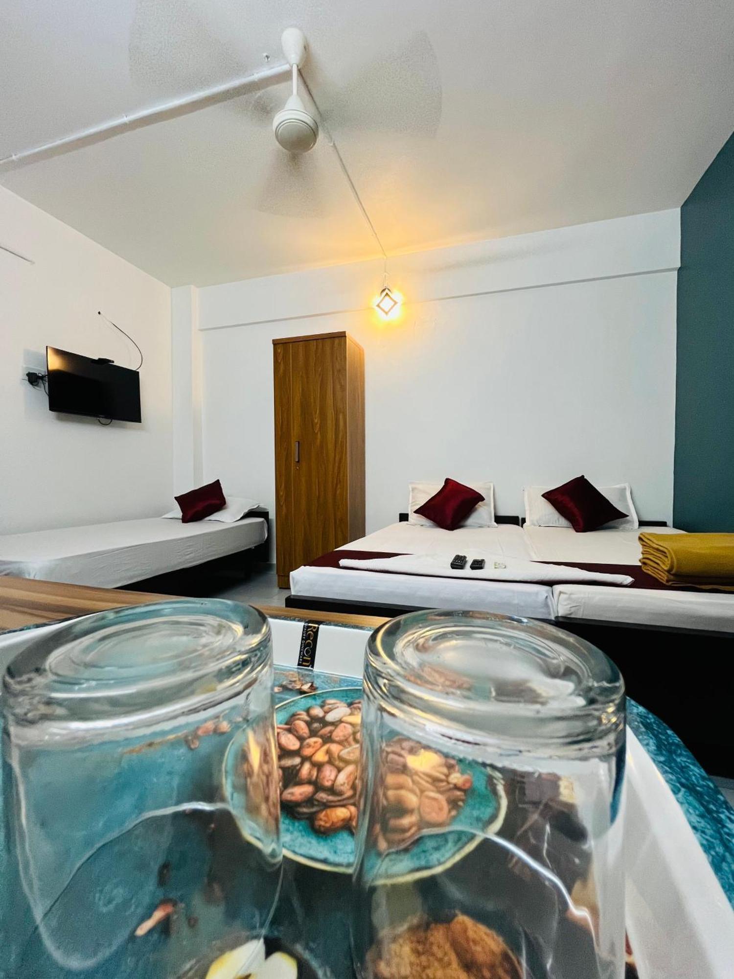 Priya Lodge Kozhikode Extérieur photo